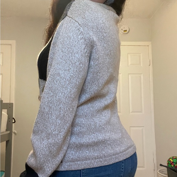 Vintage 80s vibe knitted sweater - Picture 2 of 5